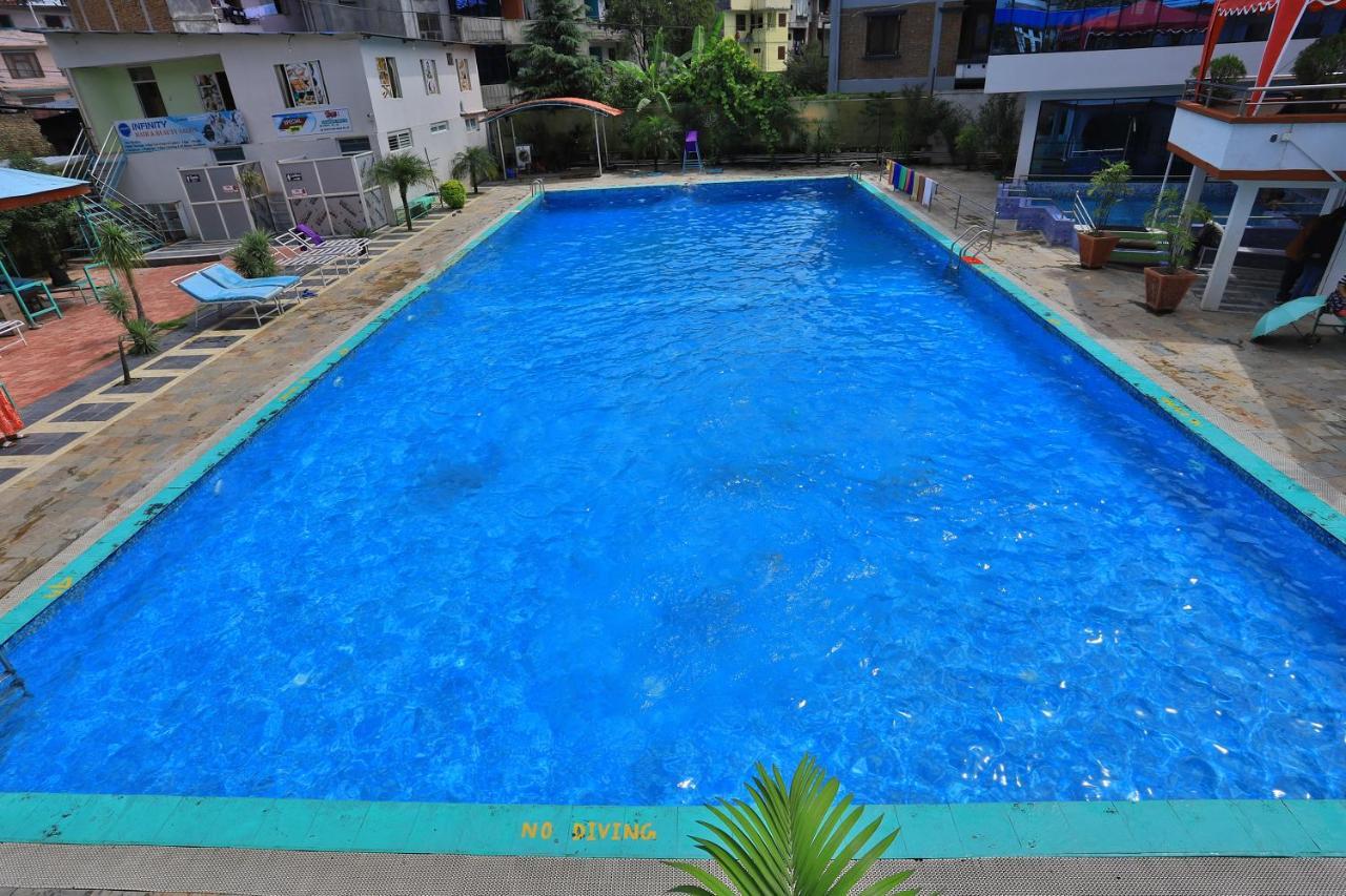 Oyo 591 Hotel Blue Moon Dharampur Exteriér fotografie