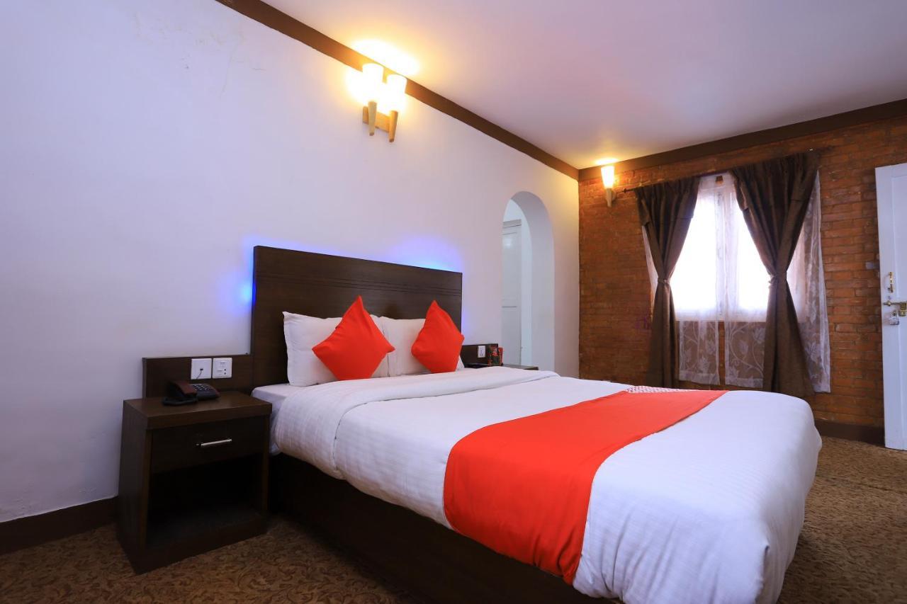 Oyo 591 Hotel Blue Moon Dharampur Exteriér fotografie