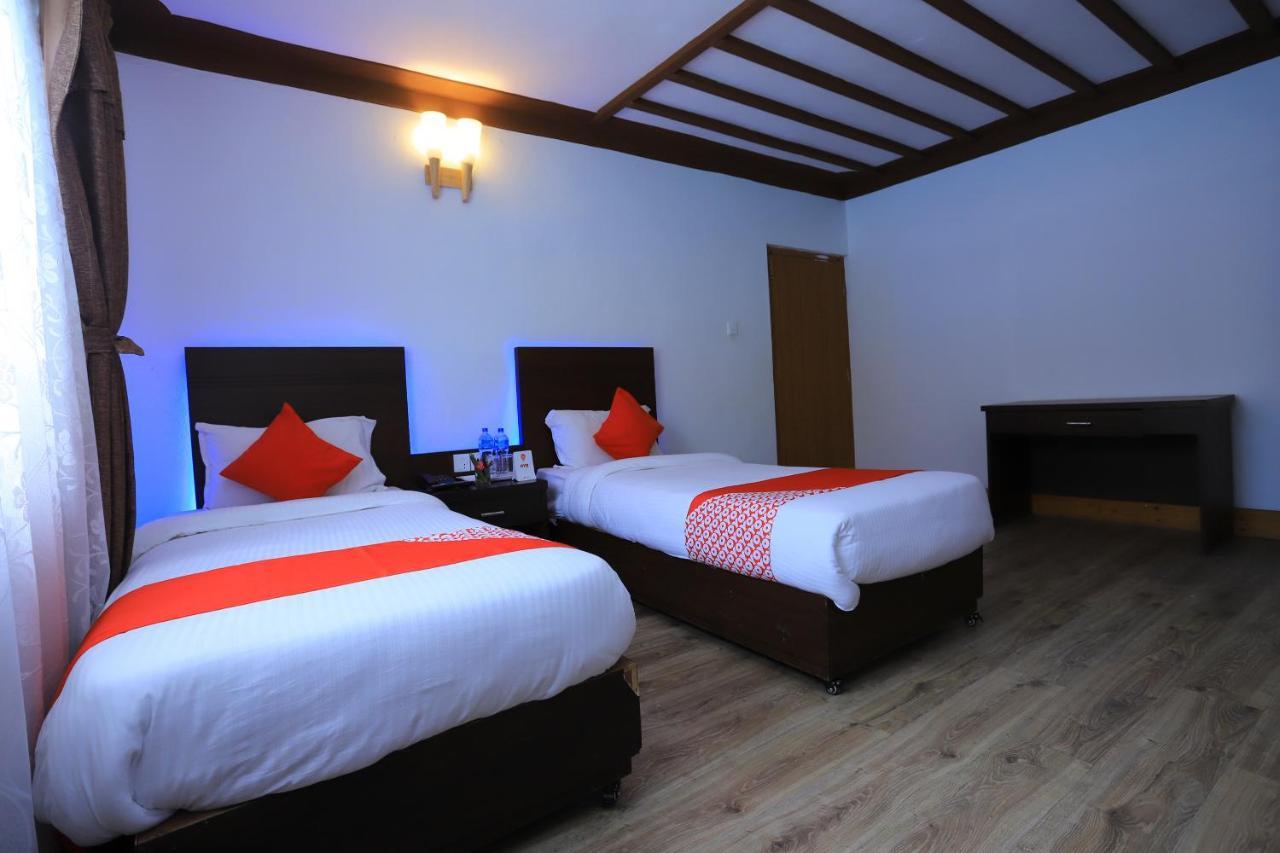 Oyo 591 Hotel Blue Moon Dharampur Exteriér fotografie