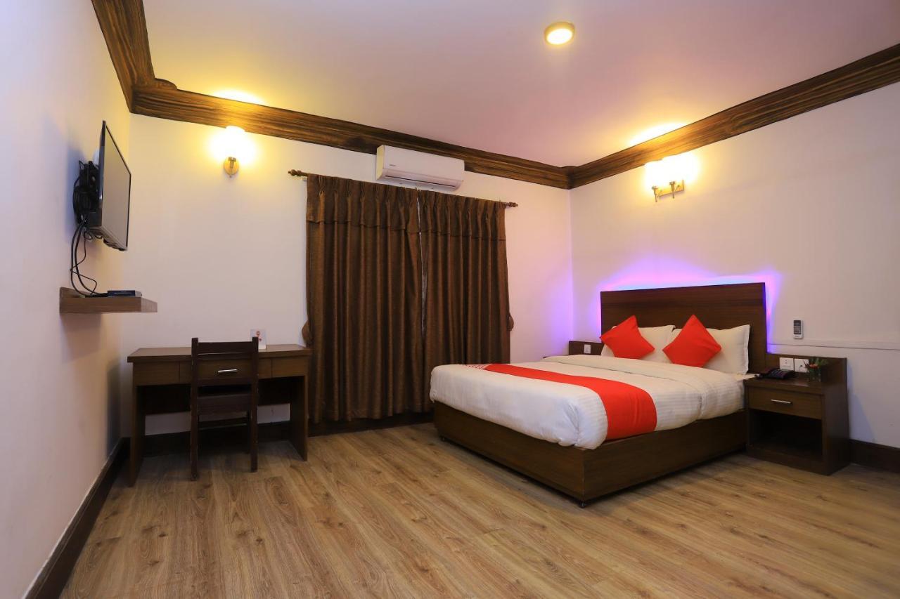 Oyo 591 Hotel Blue Moon Dharampur Exteriér fotografie
