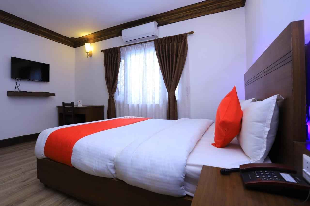 Oyo 591 Hotel Blue Moon Dharampur Exteriér fotografie